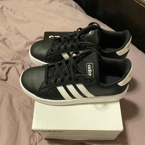 Kids Adidas Grand Court K